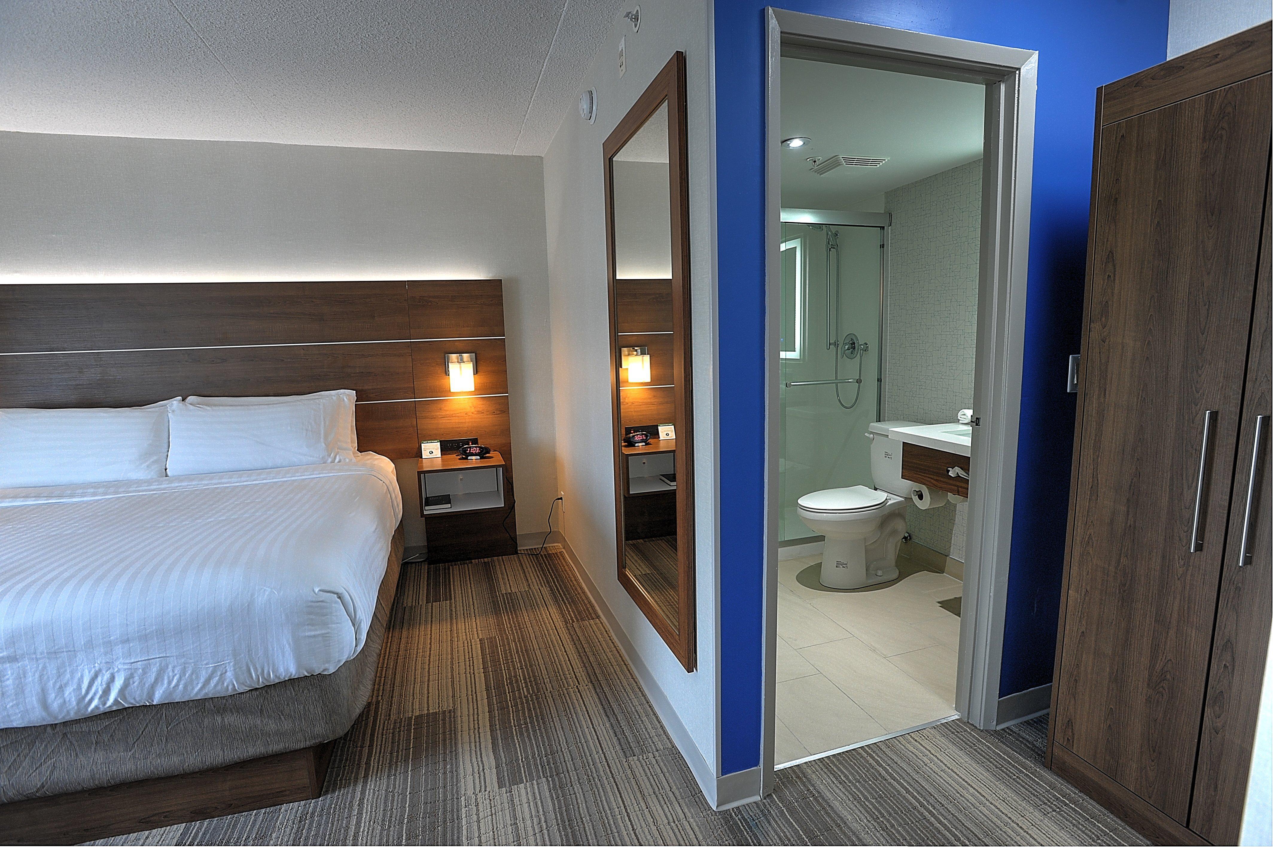 Holiday Inn Express & Suites Toronto Airport West By Ihg Μισισάουγκα Εξωτερικό φωτογραφία