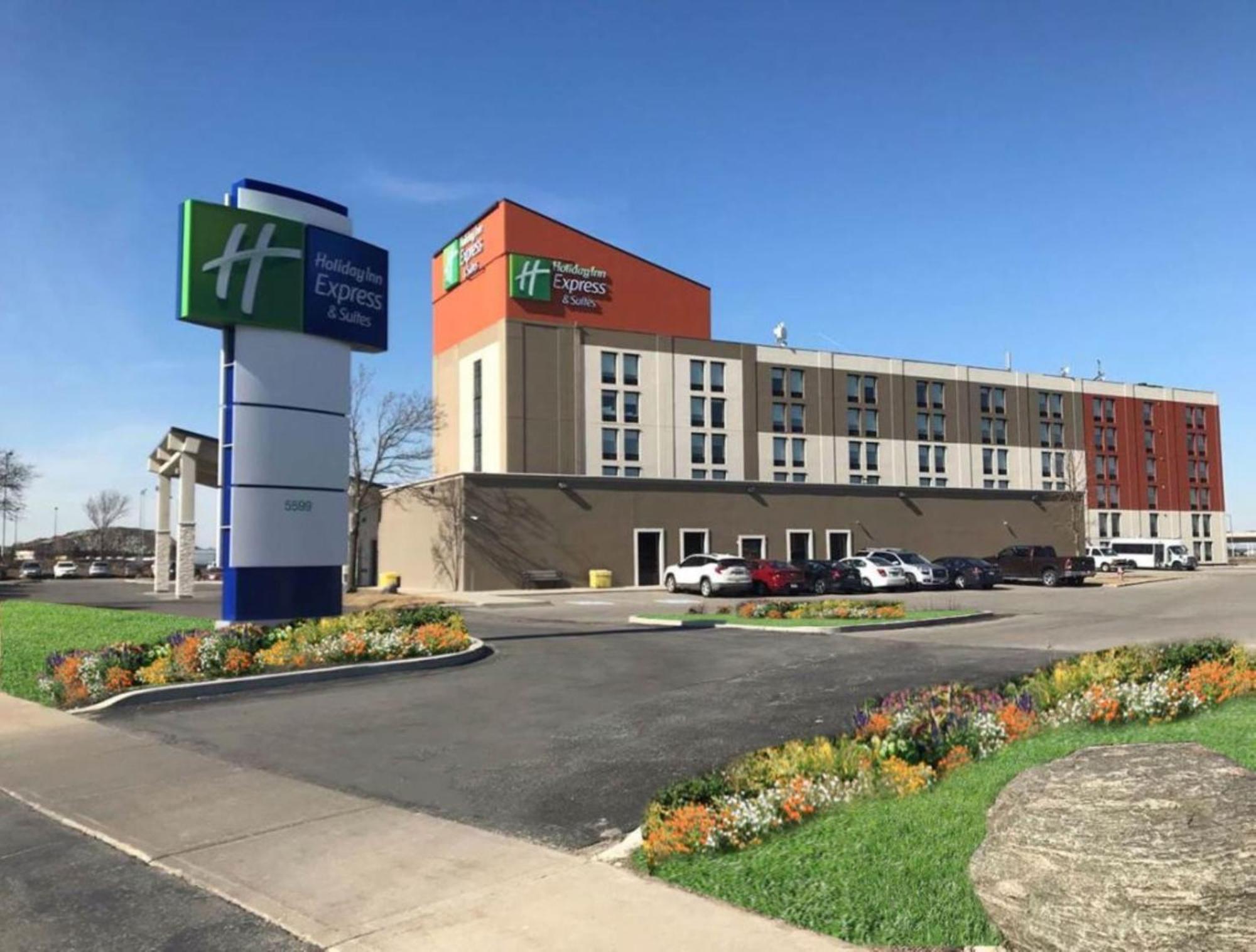 Holiday Inn Express & Suites Toronto Airport West By Ihg Μισισάουγκα Εξωτερικό φωτογραφία