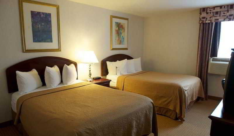 Holiday Inn Express & Suites Toronto Airport West By Ihg Μισισάουγκα Εξωτερικό φωτογραφία