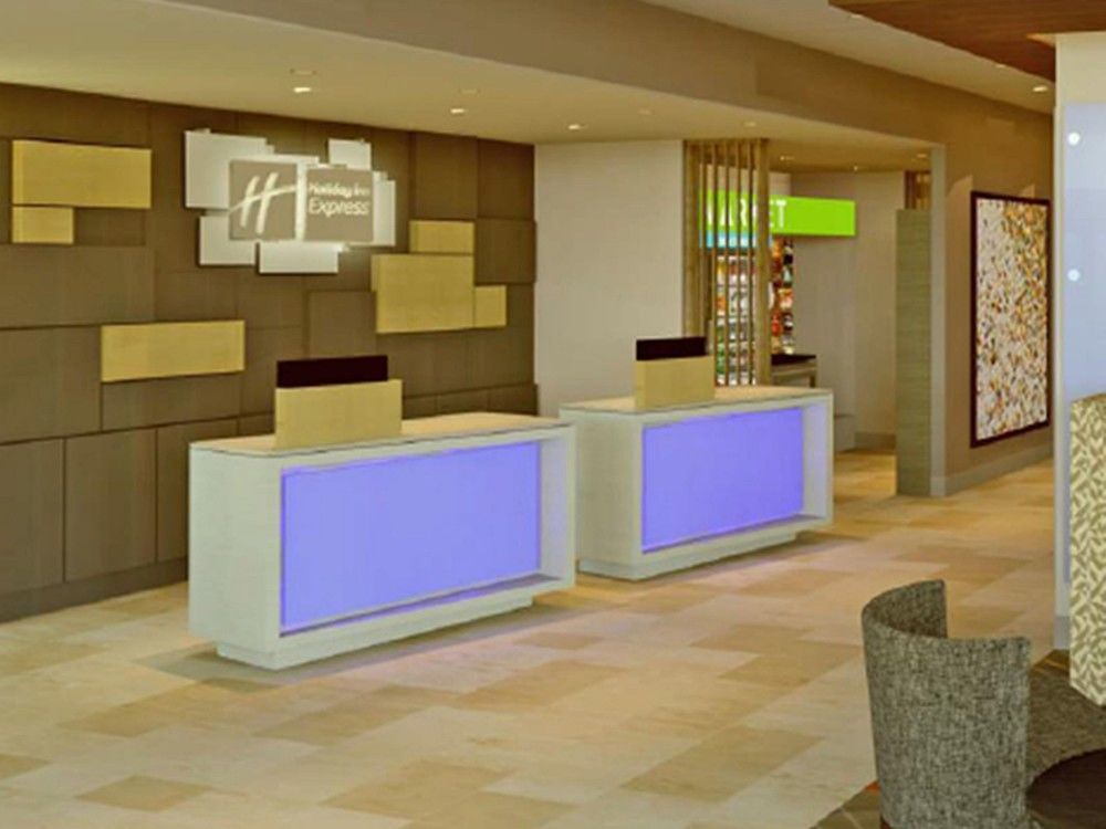 Holiday Inn Express & Suites Toronto Airport West By Ihg Μισισάουγκα Εξωτερικό φωτογραφία