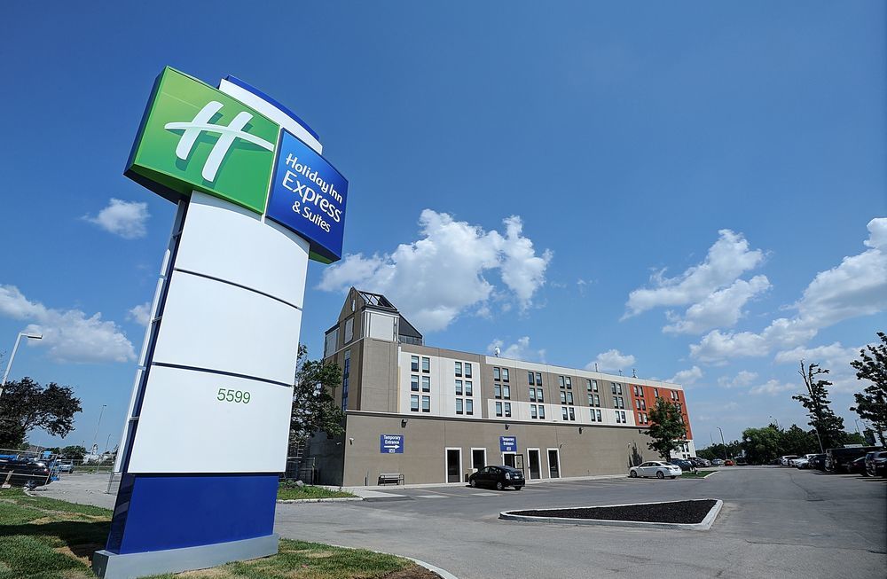 Holiday Inn Express & Suites Toronto Airport West By Ihg Μισισάουγκα Εξωτερικό φωτογραφία